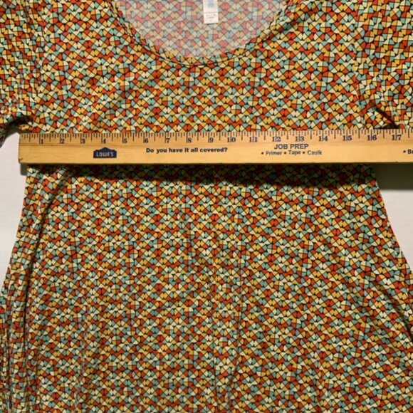 NWT LuLaRoe X-Small Perfect Tee Half Sleeve Geometric Circle Triangles (I) - Picture 5 of 5